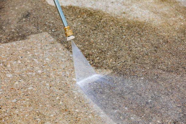 Best Pool Deck Cleaning  in Mount Angel, OR